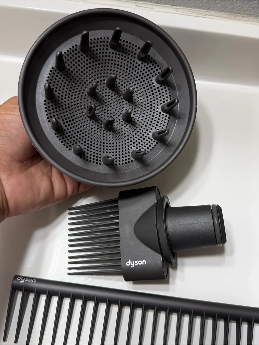 Dyson Wide-Tooth Comb and Styling Attachments